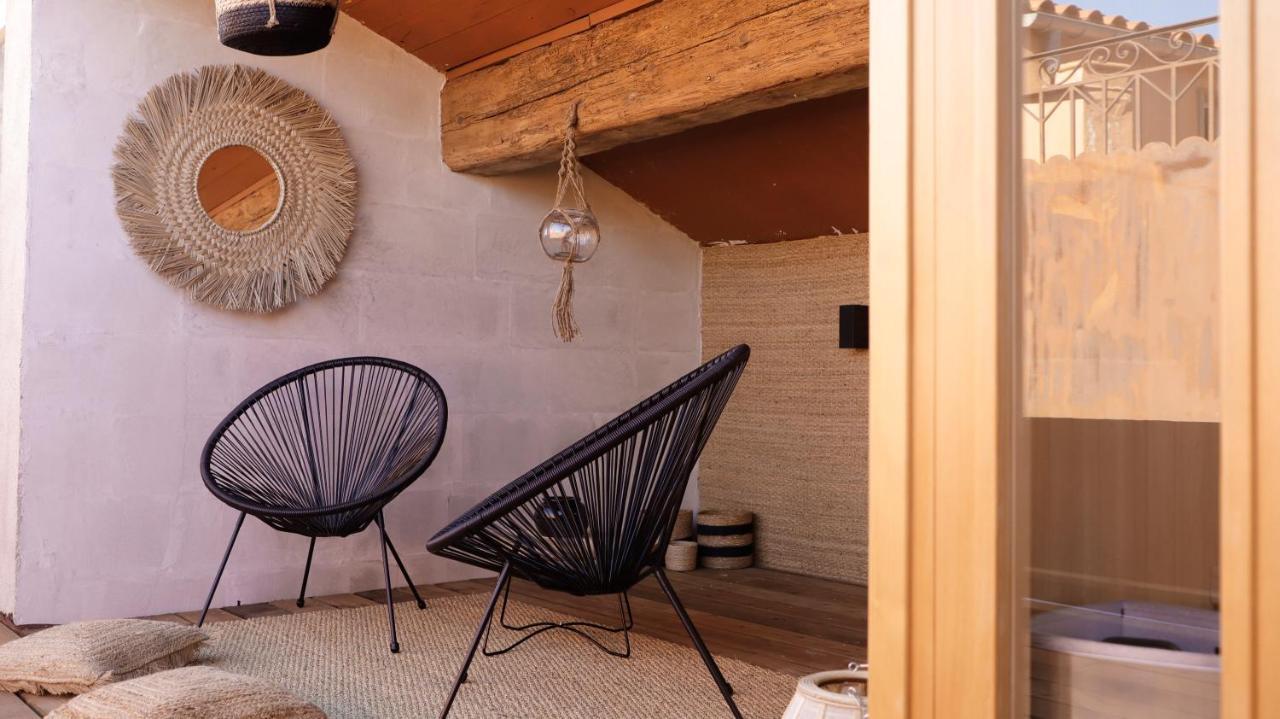 Ennea - Jacuzzi & Luxury Suites (Adults Only) Perpignan Eksteriør billede